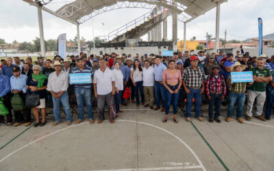 Entrega Gobierno de Jalisco apoyos a productores afectados por huracán Lidia
