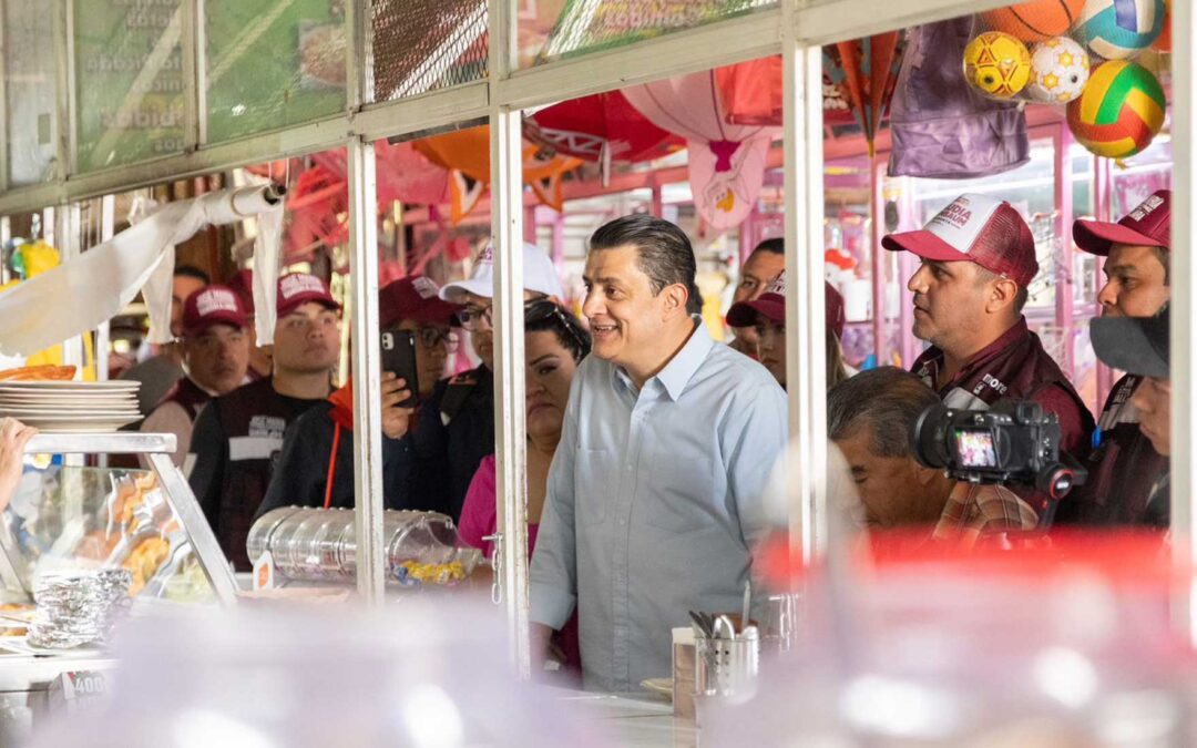 “Chema” recorre mercados municipales y propone rescatarlos