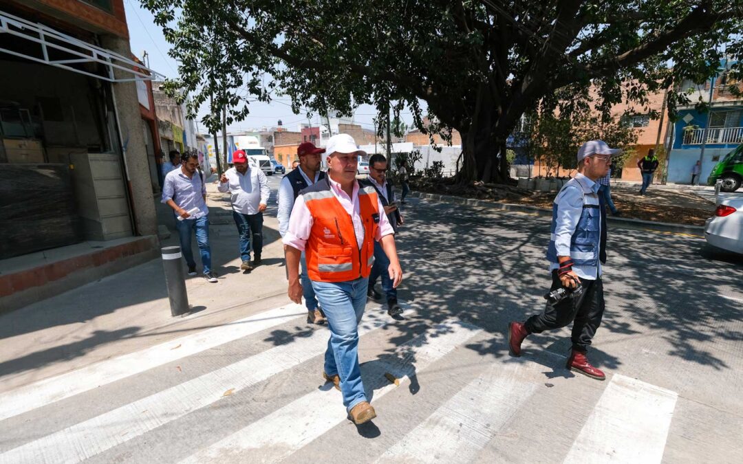 Supervisa Enrique Alfaro obras en Guadalajara; hace recorrido por la avenida Enrique Díaz de León y la Unidad López Mateos