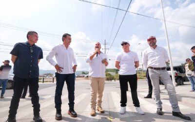 Inaugura Enrique Alfaro obras de reencarpetamiento del Camino Antiguo a San Isidro