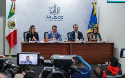 Presenta Pablo Lemus apoyos para familiares de personas desaparecidas y de policías caídos en servicio