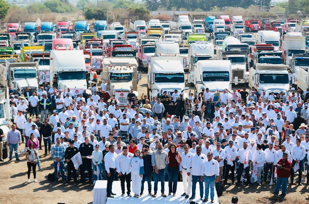 Gerardo Quirino firma alianza con transportistas por Tlajomulco