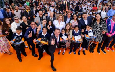 Encabeza Pablo Lemus entrega de paquetes escolares del programa ¡Listo Jalisco!, en Guadalajara
