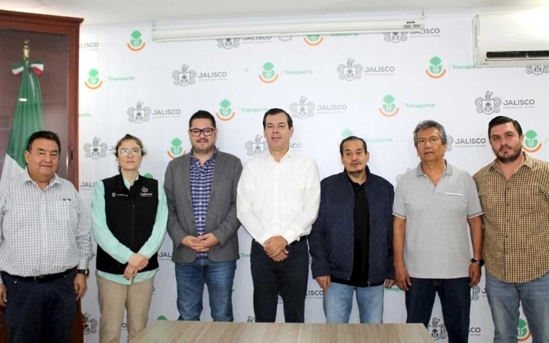 Acuerdan sindicato de conductores y empresarios eliminar cualquier riesgo de suspensión del servicio