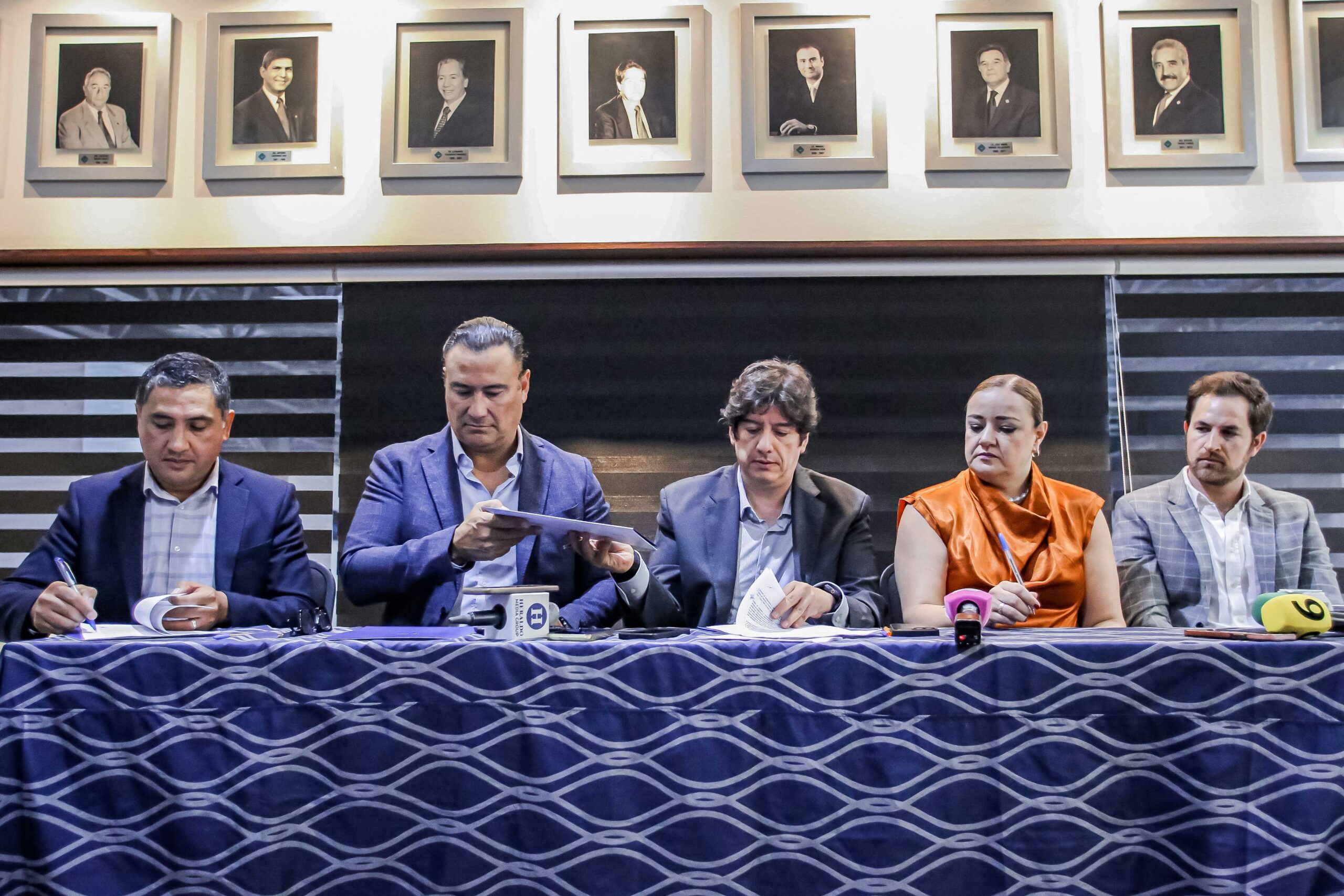 Fortalecen política energética estatal con alianza entre la AEEJ y APIEJ