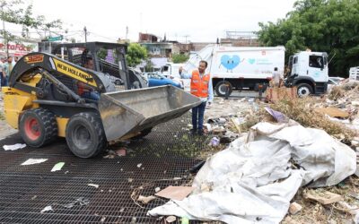 Durante julio, Gobierno de Guadalajara retira casi 600 toneladas de basura de canales y pasos a desnivel