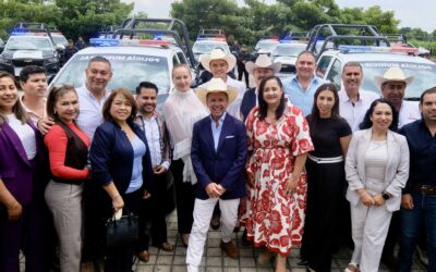 Encabeza Pablo Lemus entrega de 56 patrullas a 27 municipios de las regiones Norte, Valles y Centro de la entidad