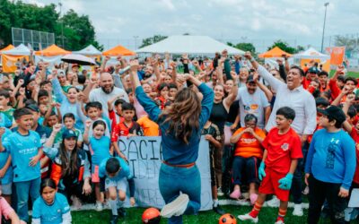 Entrega Vero Delgadillo renovación de unidad deportiva con una inversión de 10 mdp; reconoce a liderazgos vecinales
