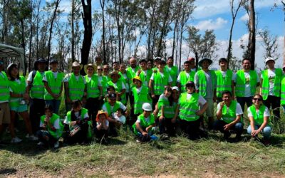Avalan firma de convenio con Extra AC: donará 100 mil árboles a Guadalajara