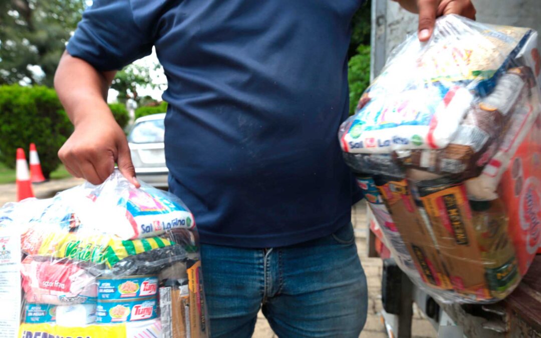 Gobierno de Guadalajara instala centros de acopio para afectados por lluvias en Puerto Vallarta y Veracruz