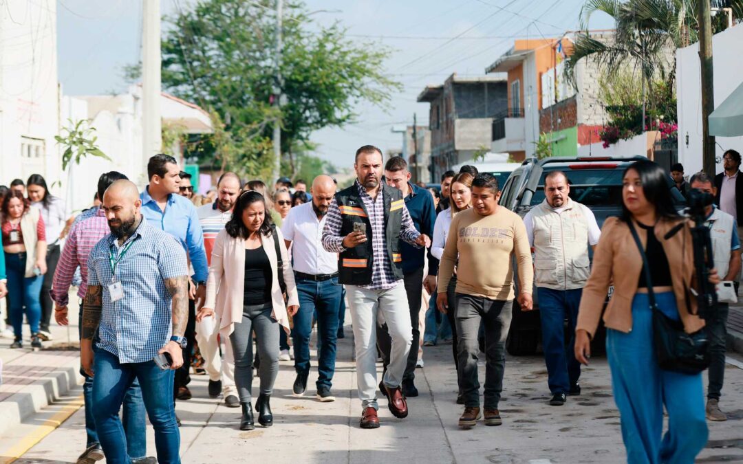 Tlajomulco mejora la movilidad en El Refugio con la renovación de calles