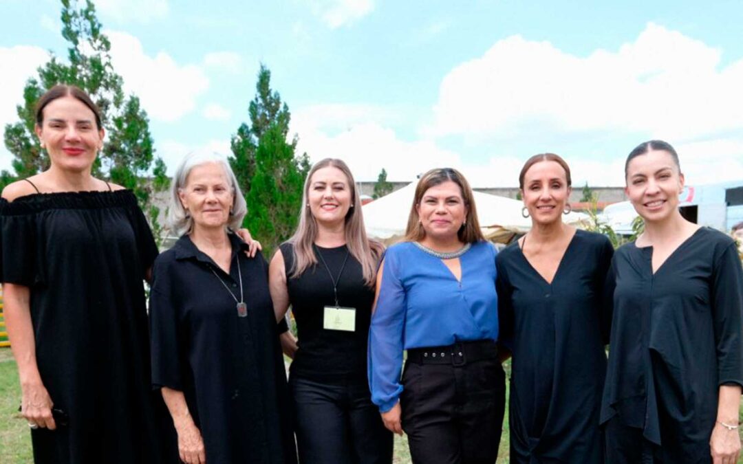 Lleva DIF Jalisco brigada de salud y asesoría jurídica al CEINJURE femenil de Zapotlán El Grande