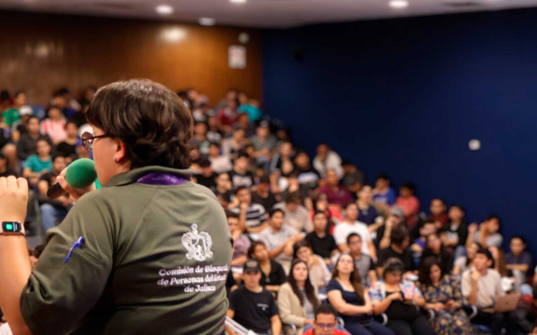 Imparte COBUPEJ pláticas a estudiantes de preparatoria para prevenir el reclutamiento forzado