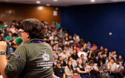 Imparte COBUPEJ pláticas a estudiantes de preparatoria para prevenir el reclutamiento forzado