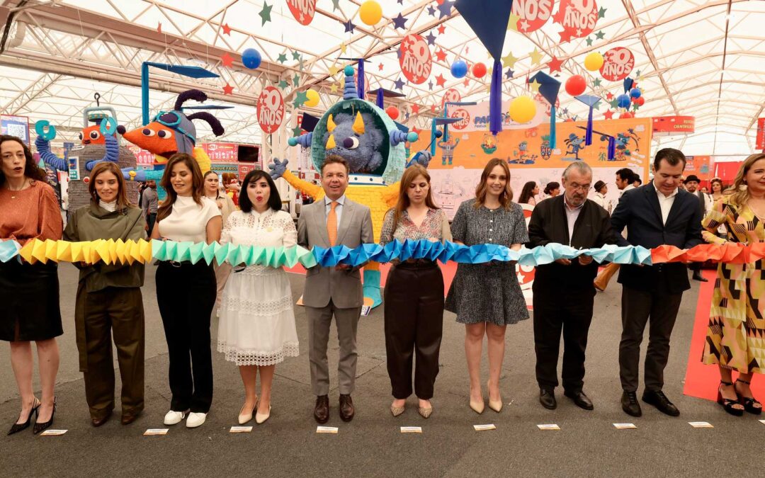 Asiste Pablo Lemus Navarro, Gobernador de Jalisco, a la inauguración de la 30ª edición del Festival Papirolas 2025