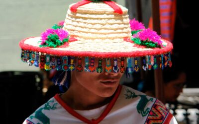 Promueve Jalisco la educación de juventudes indígenas con entrega de 495 becas