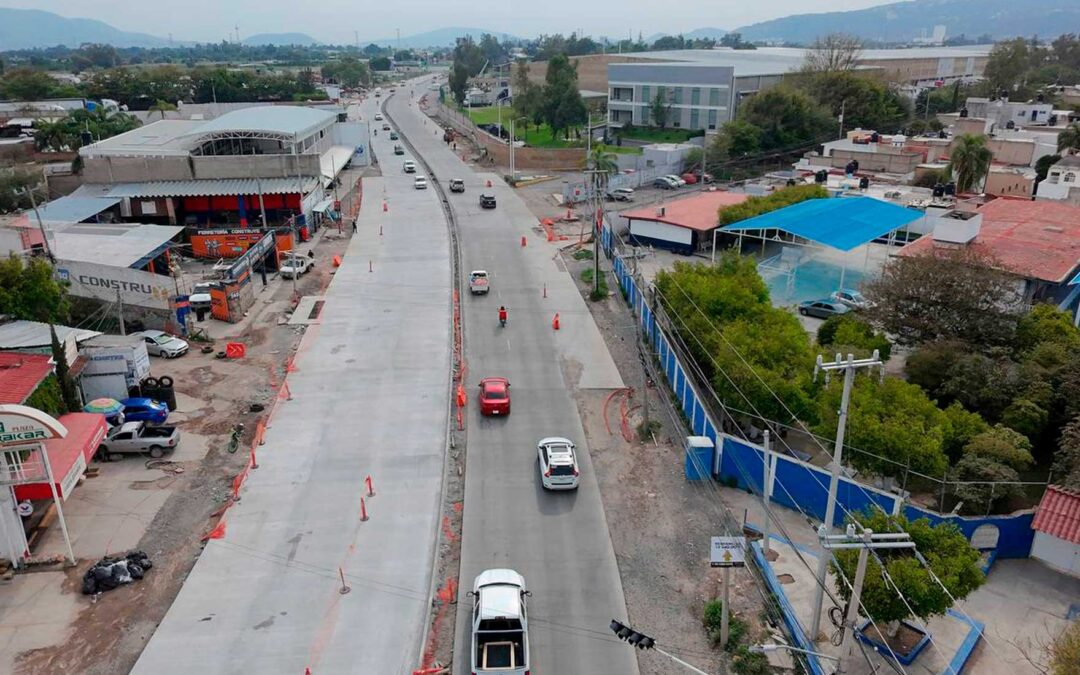Avanza modernización del Camino Real a Colima con la apertura a la circulación de carriles