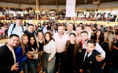 Quirino impulsa la excelencia educativa con la entrega de tres mil tabletas electrónicas a estudiantes destacados