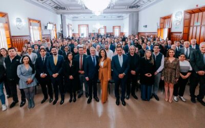 Vero Delgadillo entrega las Llaves de la Ciudad a Jaume Collboni, alcalde de Barcelona