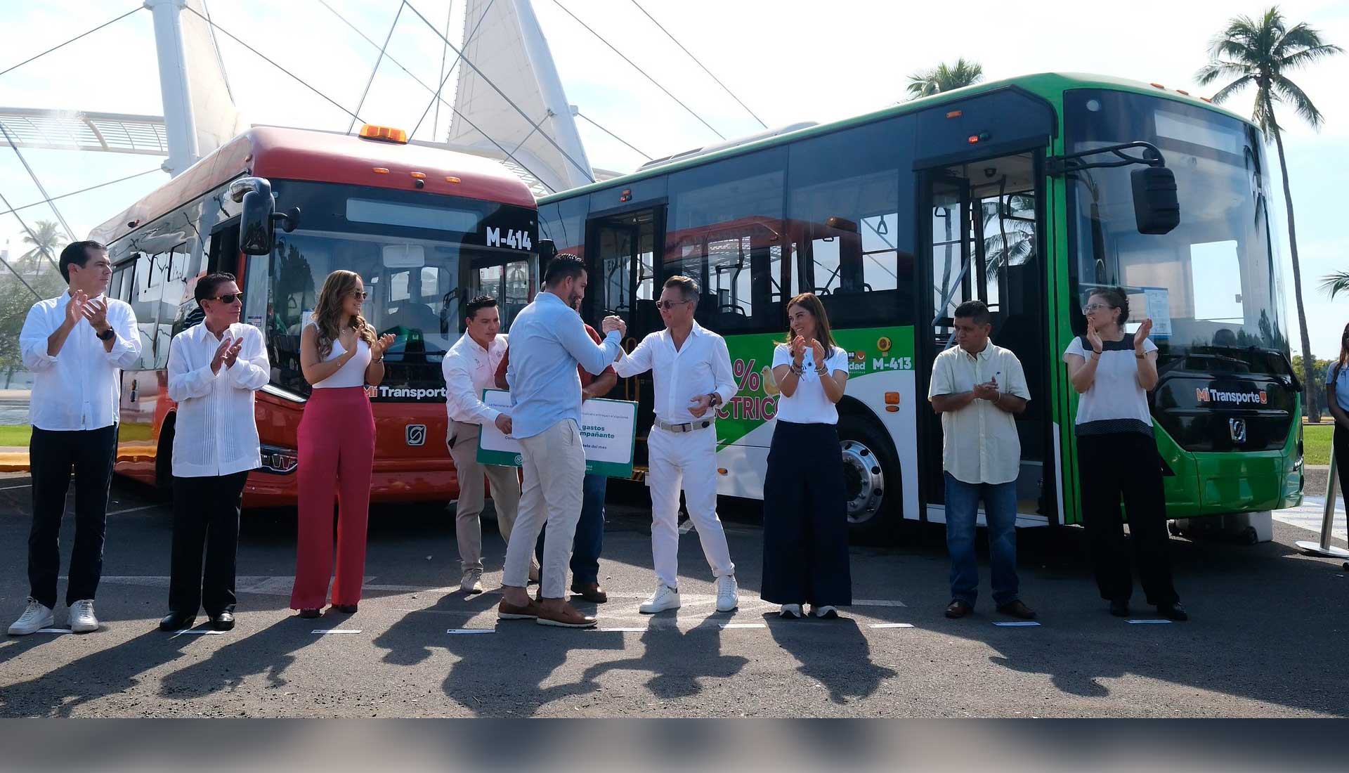 Consolida Gobierno de Jalisco modelo de transporte público en Puerto Vallarta con entrega de 31 unidades