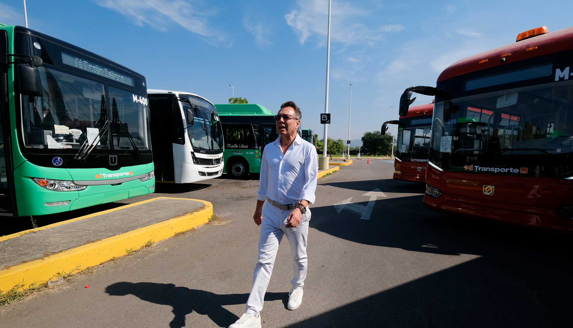 Anuncia Pablo Lemus apoyos para frenar el incremento al transporte