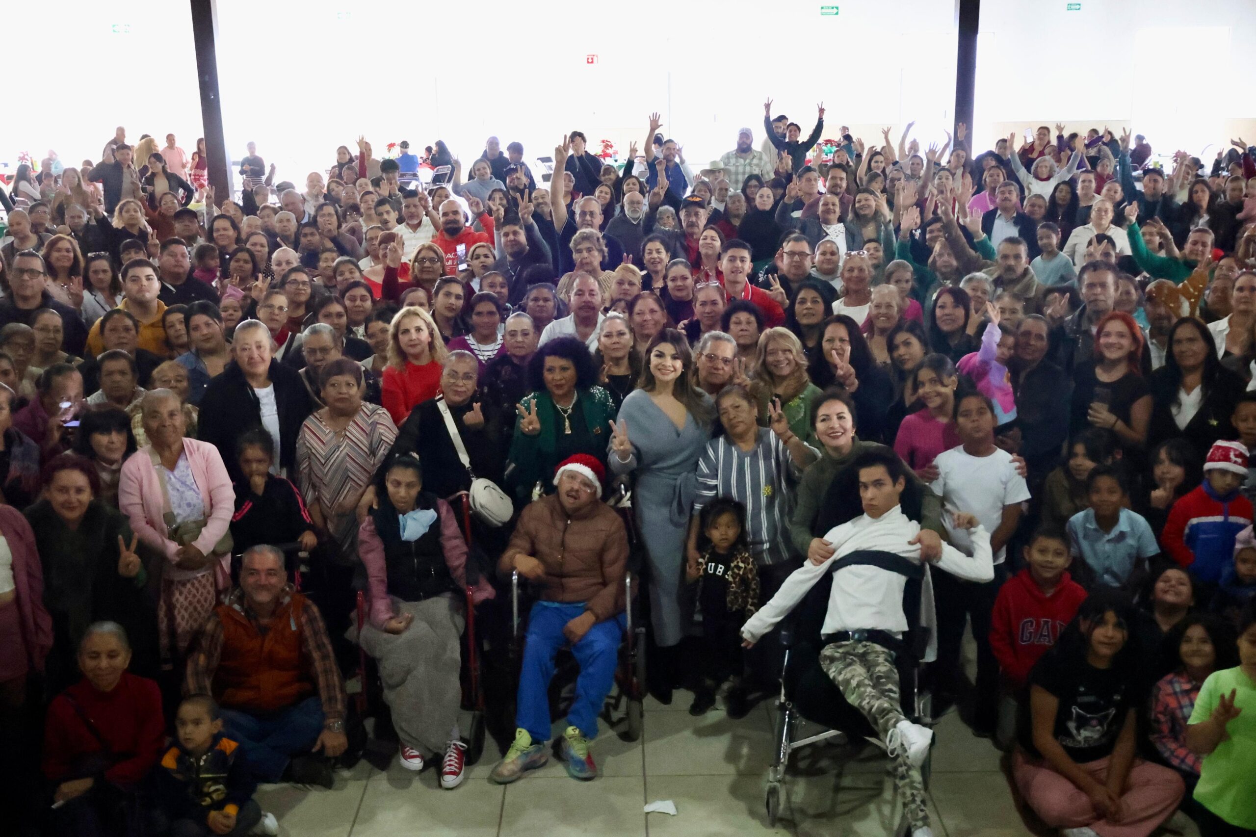 Gaby Cárdenas celebra posada de fin de año con más de mil familias del Distrito 6 de Zapopan