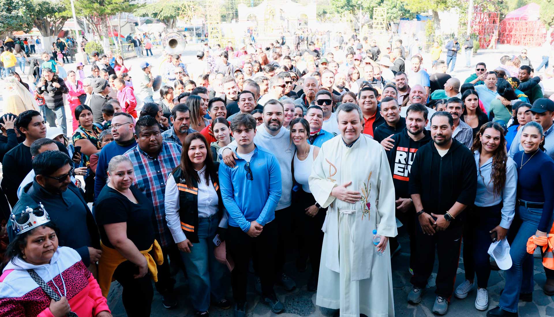 Gerardo Quirino encabeza la tradicional caminata a Cajititlán