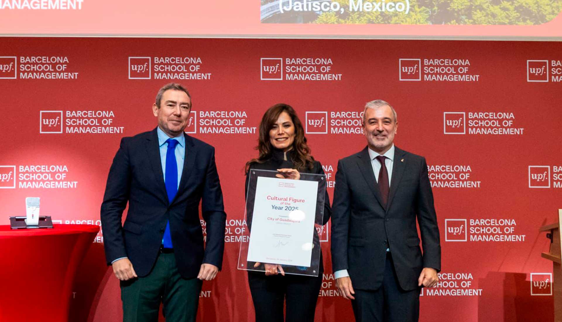 Recibe Vero Delgadillo el premio ‘Cultural Figure of the Year 2025’