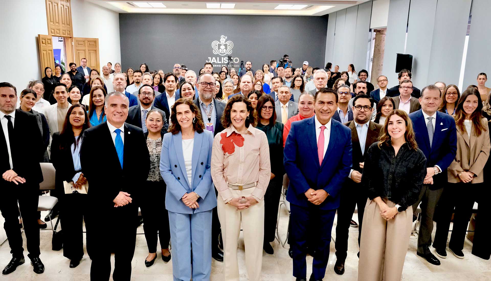 Impulsa SEDECO inclusión laboral y competitividad empresarial con el Distintivo CRECE en Jalisco