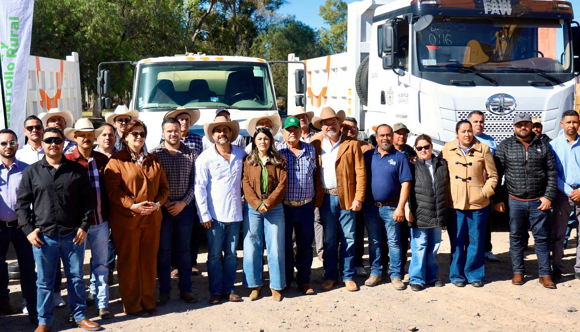 Fortalece SADER Jalisco infraestructura regional con préstamo temporal de maquinaria