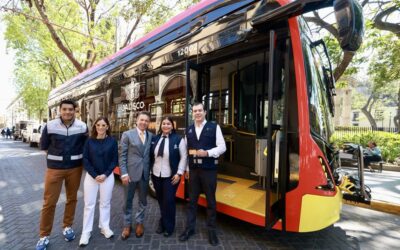 Lemus reduce tiempos de espera en la ruta 3 del Tren Ligero con nuevas unidades 100% eléctricas