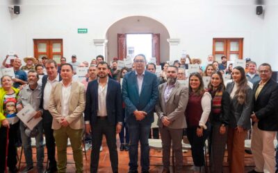 Entrega Prodeur 374 títulos de propiedad en Tecolotlán y Tepatitlán de Morelos