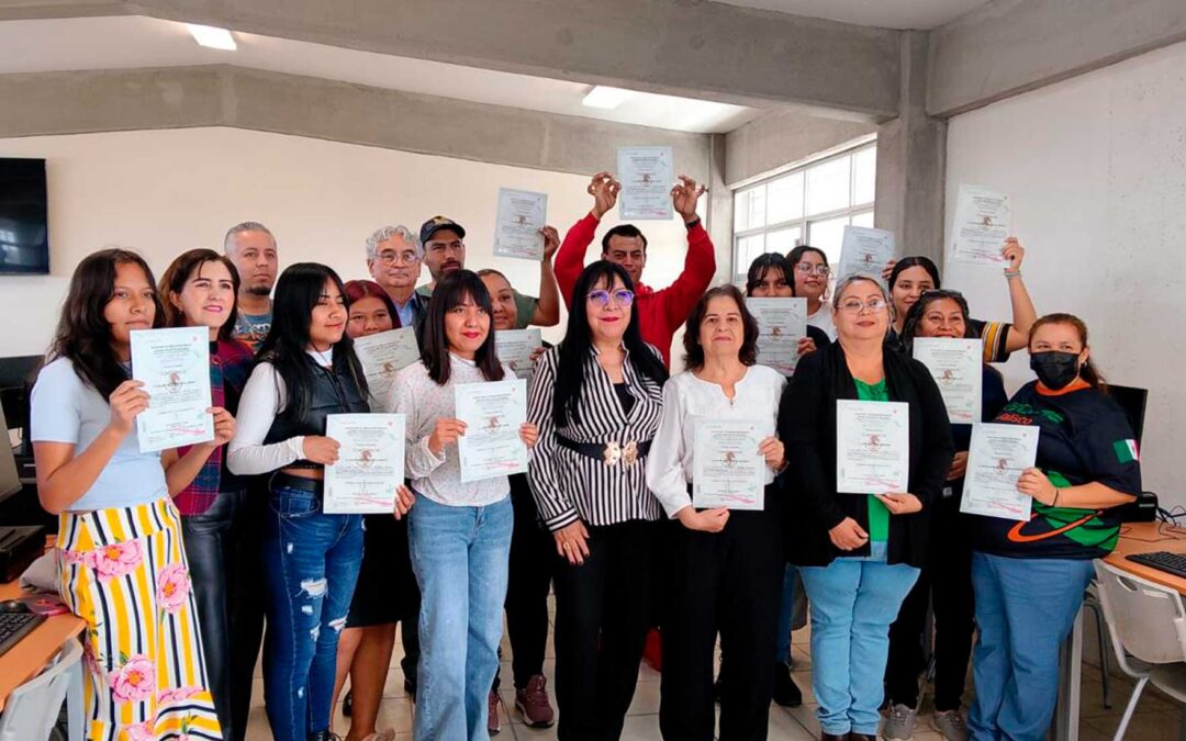 IDEFT y CECyTEJ entregan constancias del programa de empleabilidad en Ixtlahuacán