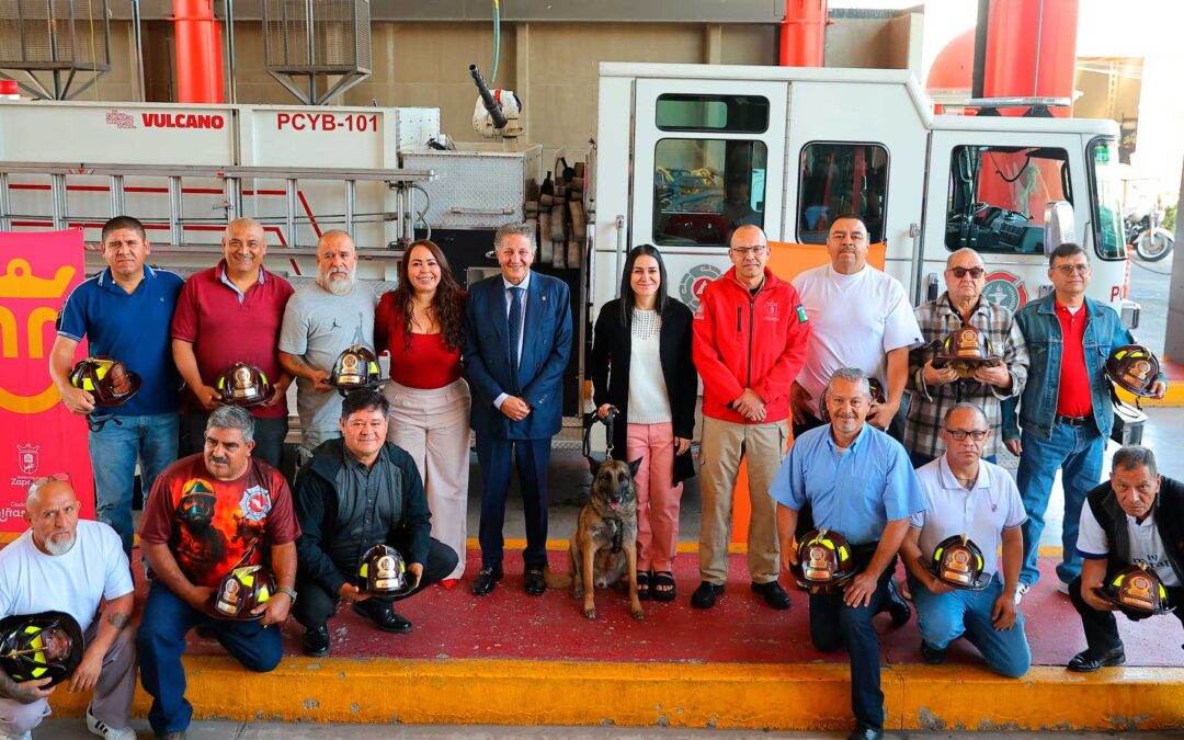 Zapopan honra a elementos jubilados de Protección Civil y Bomberos