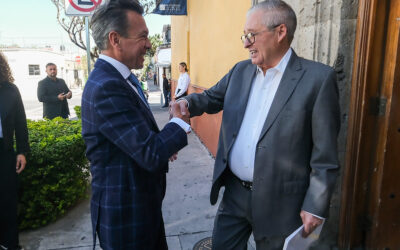 Pablo Lemus toma protesta a Enrique Ibarra como nuevo presidente de El Colegio de Jalisco