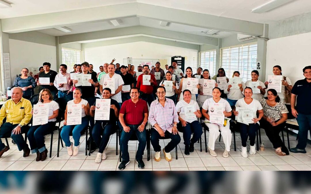 IDEFT entrega constancias y fortalece capacitación en Puerto Vallarta