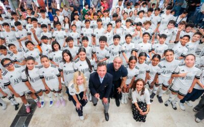 Participa Pablo Lemus en convivencia del exfutbolista Roberto Carlos con niñas y niños