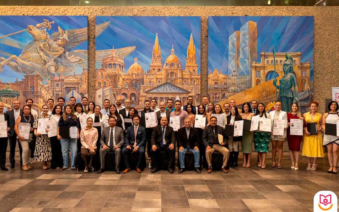IDEFT y Cámara de Comercio de Guadalajara gradúan a nueva generación de profesionales inmobiliarios