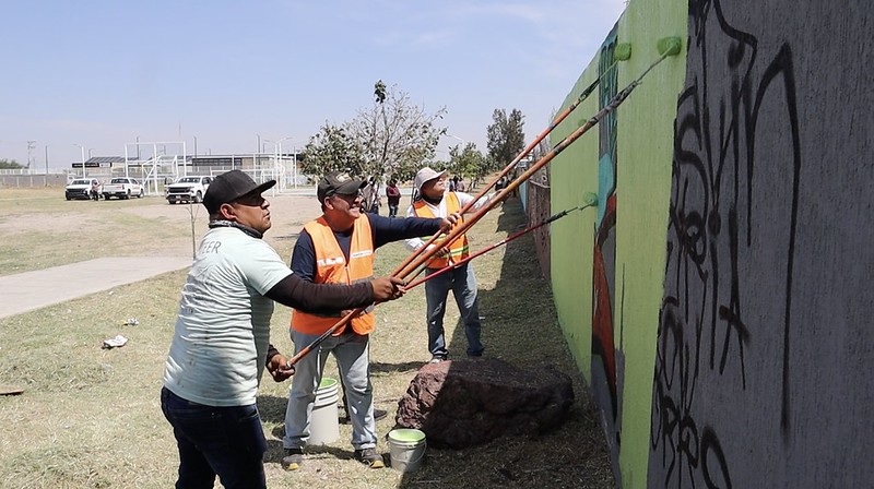 Vecinos y autoridades de Tlajomulco rehabilitan espacios en Los Agaves