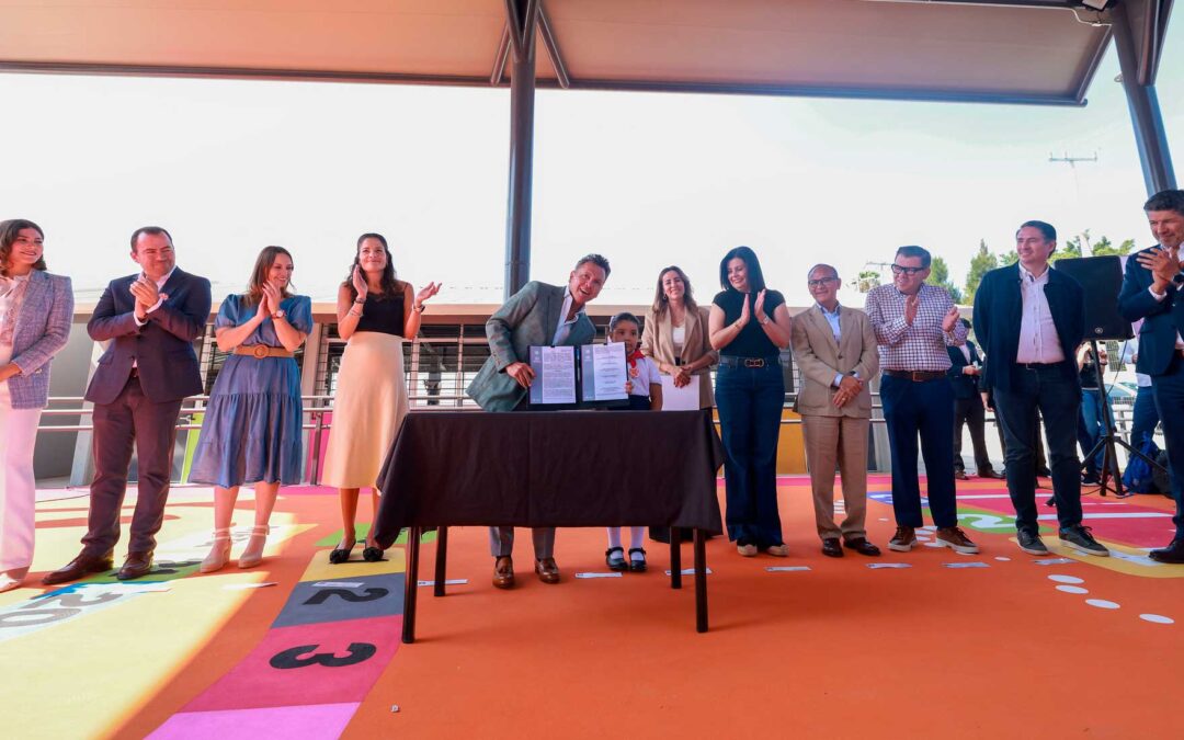 Jalisco será el primer estado de la República con cobertura médica universal para niñas y niños