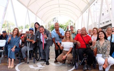 Zapopan entrega implementos ortopédicos a población vulnerable