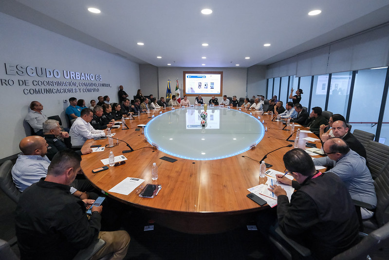 Instalan mesa estatal para reforzar seguridad en escuelas de Jalisco
