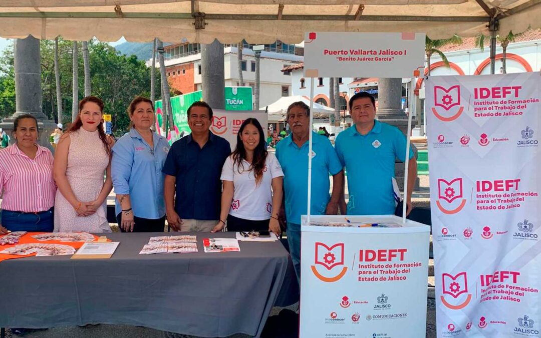 IDEFT participa en la feria nacional de empleo en Puerto Vallarta