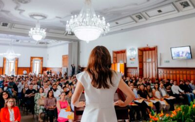 Entrega Vero Delgadillo Distintivo “C” empresarios de Guadalajara