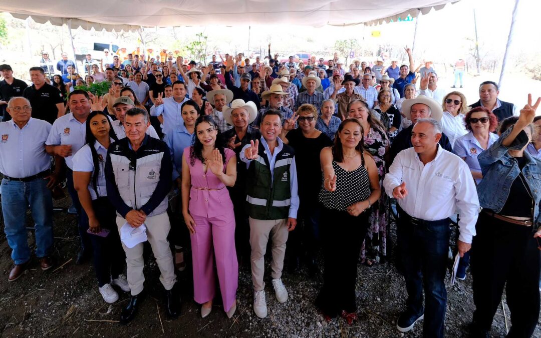 Rehabilita Gobierno de Jalisco carreteras y espacios turísticos en Ejutla