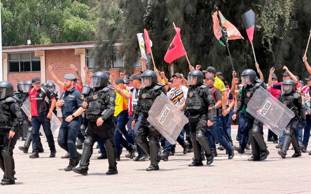 Concluyen 46 oficiales capacitación impartida por la Policía Nacional de España