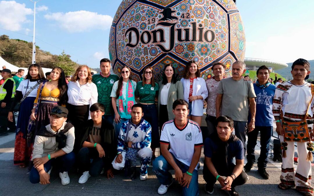Proyecta Jalisco arte wixárika al mundo con balón intervenido en el Estadio Guadalajara