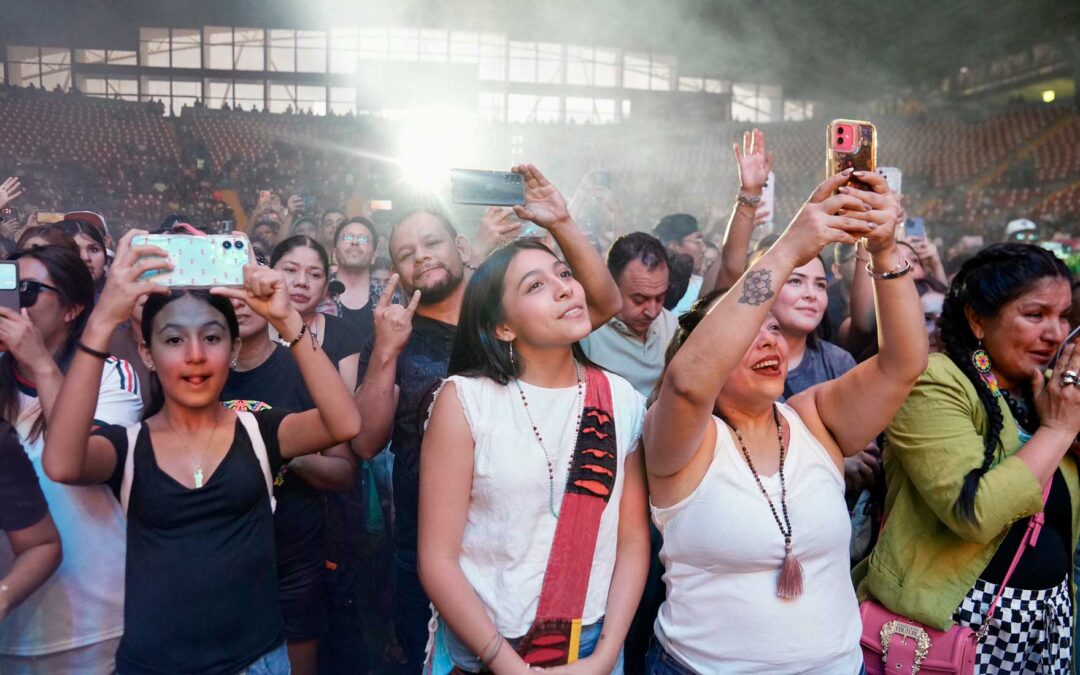 Celebran más de 14 mil 500 personas el triunfo de México en Zona Fan Vibra Jalisco del Auditorio Benito Juárez