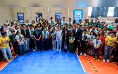 Reconoce Pablo Lemus a estudiantes jaliscienses por su destacada participación en SIMOC 2026
