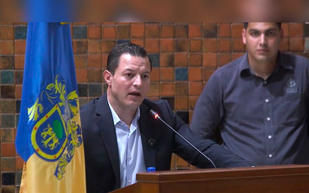 Jalisco dice “no” a las pantallas en las aulas: Julio Hurtado propone prohibir redes a menores de 16 años en el país